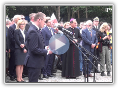 IPNtv - Uroczystość wyprowadzenia szczątków ofiar zbrodni komunistycznych z "Łączki"